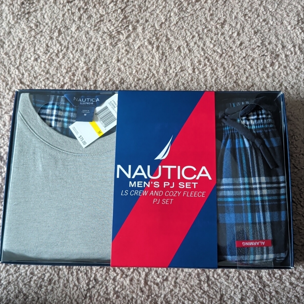 Nautica Men's Gray and Blue Pajama Set